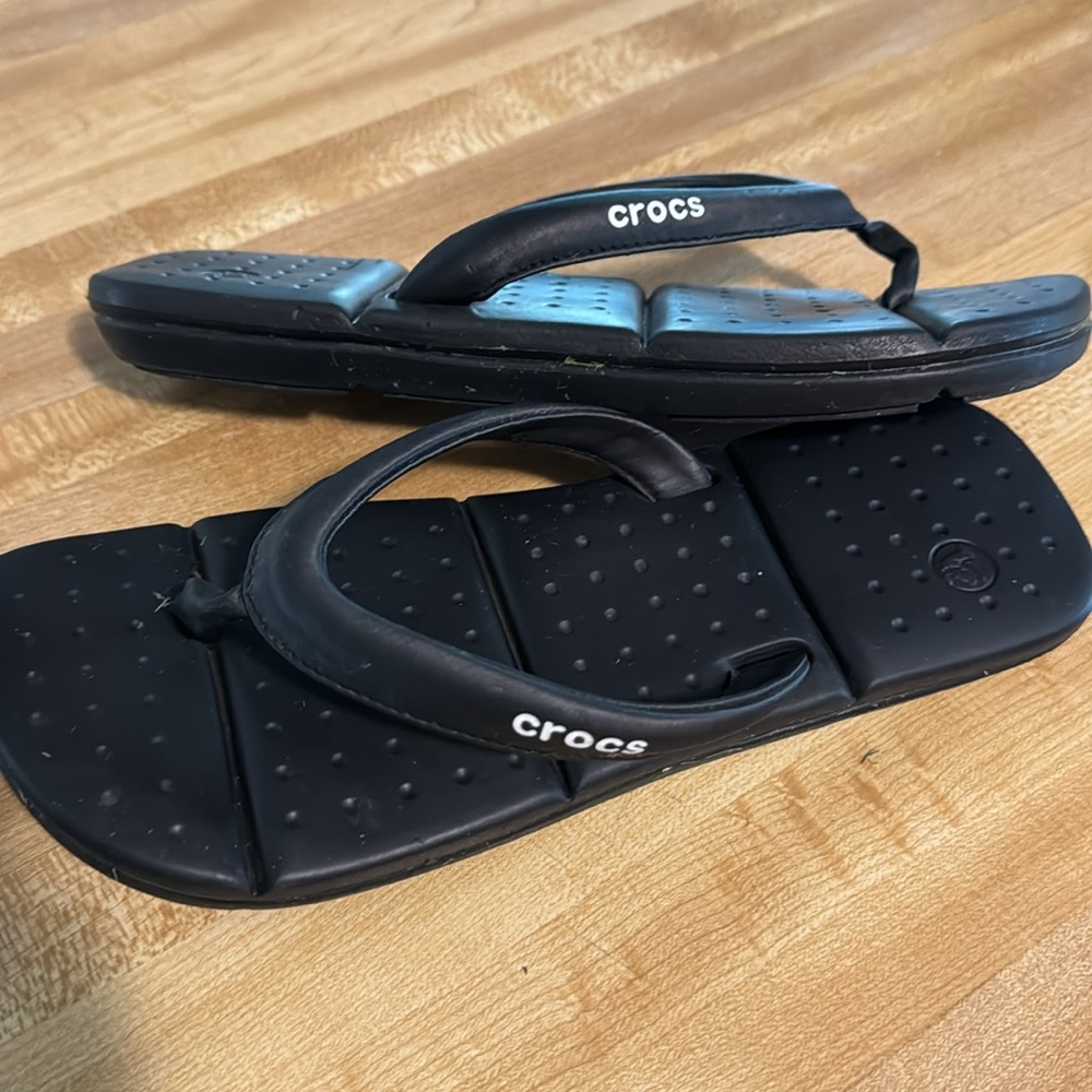 Croc flip flops - Picture 2 of 6